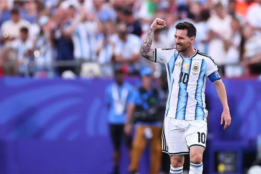 Messi encerra ciclo de mais de duas décadas e anuncia aposentadoria da seleção argentina